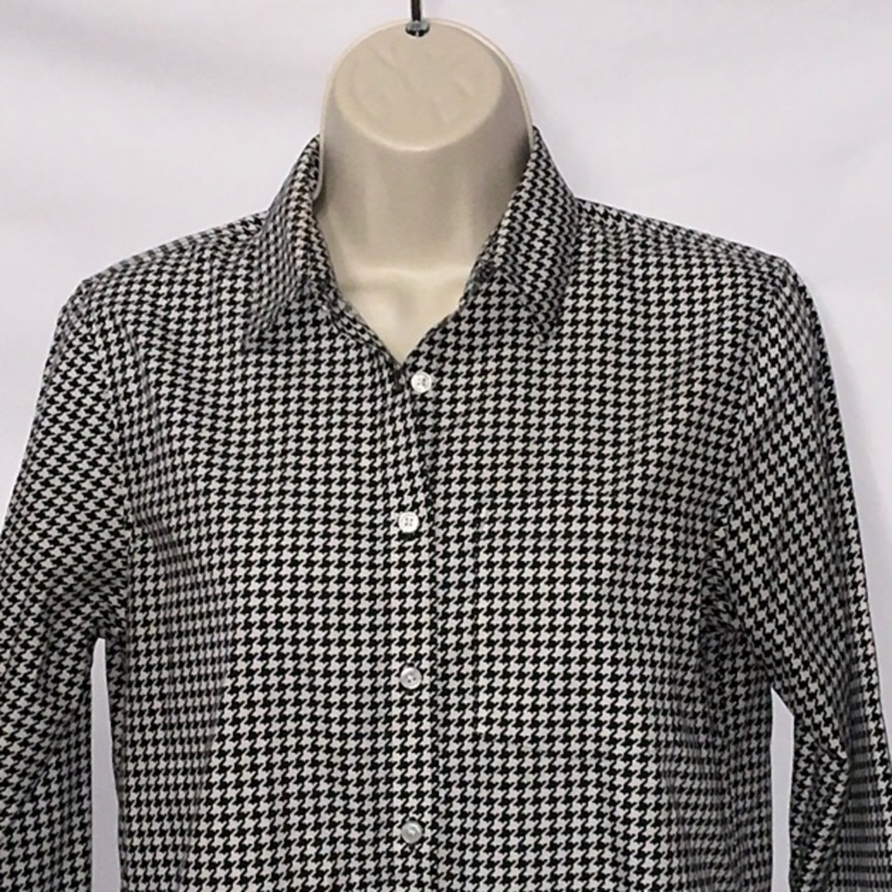 Lands End, Women’s Dress Shirt, Size 2